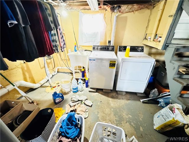 42 Beverly Avenue, Lockport City, NY 14094