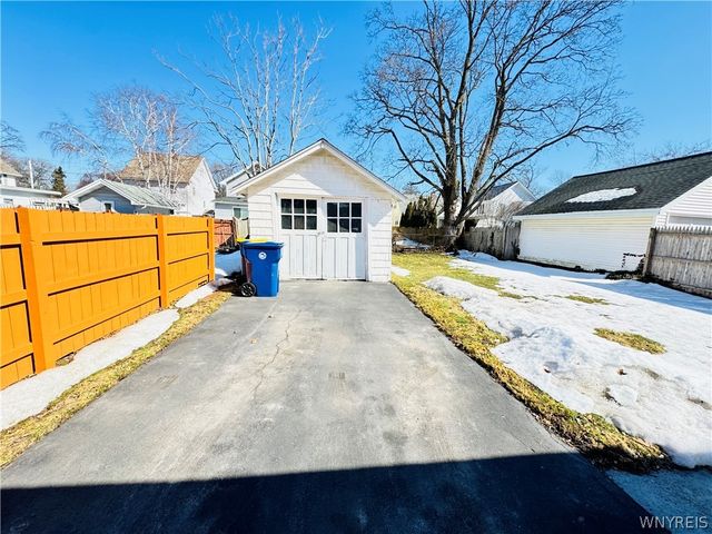 42 Beverly Avenue, Lockport City, NY 14094