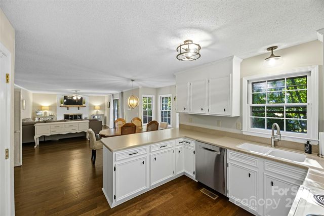 5005 Belford Court, Charlotte, NC 28226