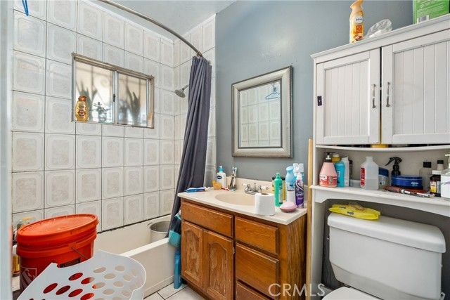 439 W 76th Street, Los Angeles, CA 90003