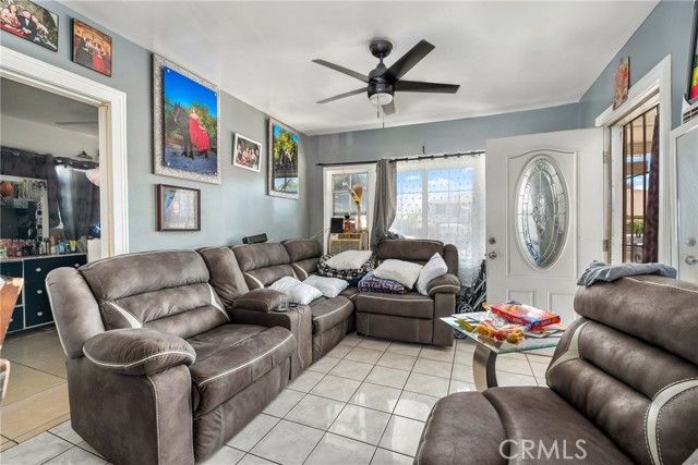 439 W 76th Street, Los Angeles, CA 90003