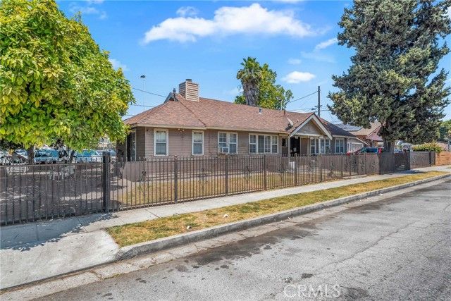 439 W 76th Street, Los Angeles, CA 90003