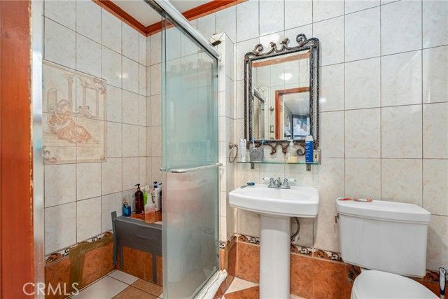 439 W 76th Street, Los Angeles, CA 90003