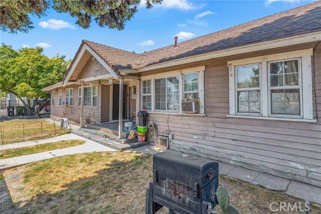 439 W 76th Street, Los Angeles, CA 90003