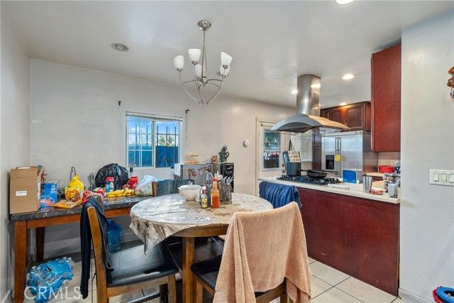 439 W 76th Street, Los Angeles, CA 90003