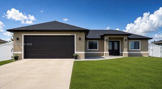 2208 NW 42nd Place, Cape Coral, FL 33993
