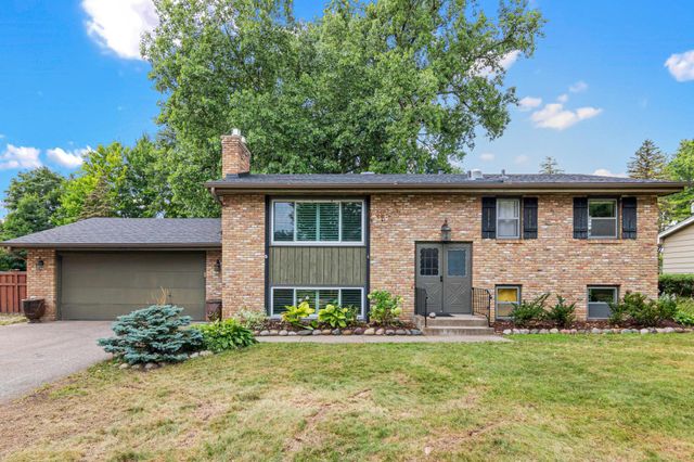 5616 Highwood Drive, Edina, MN 55436