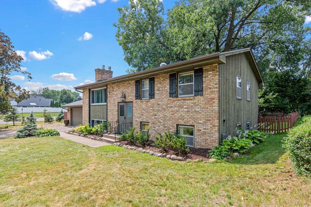 5616 Highwood Drive, Edina, MN 55436