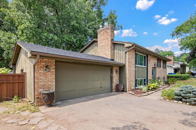 5616 Highwood Drive, Edina, MN 55436