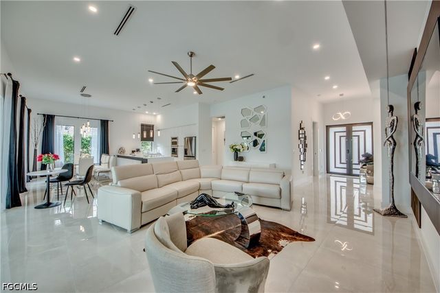 2622 SW 46th TER, Cape Coral, FL 33914