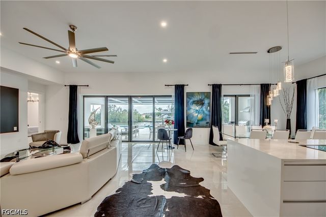 2622 SW 46th TER, Cape Coral, FL 33914