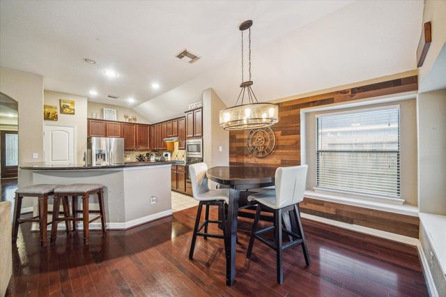 12910 Southport Drive, Pearland, TX 77584