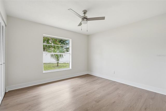 8215 LA SERENA DRIVE, Tampa, FL 33614