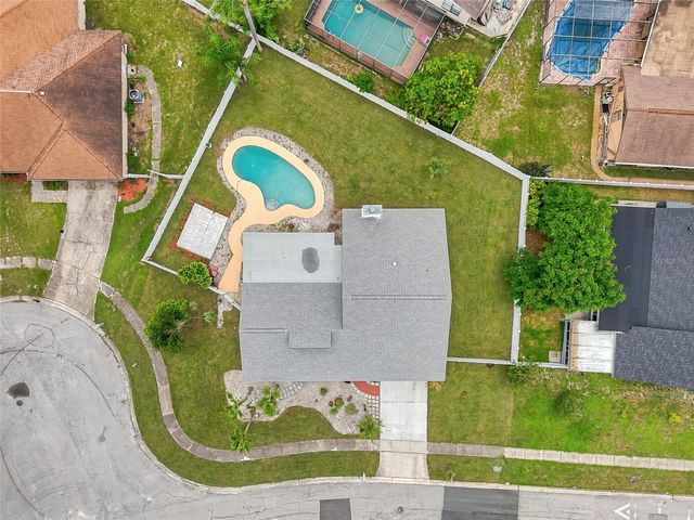 8215 LA SERENA DRIVE, Tampa, FL 33614