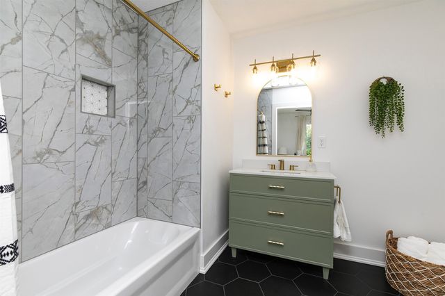 304 Main Street, New Virginia, IA 50210