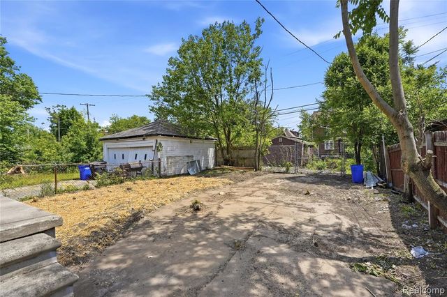 3031 Glendale Street, Detroit, MI 48238