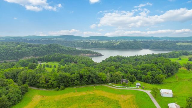 75 Fishing Creek Road, Nancy, KY 42544