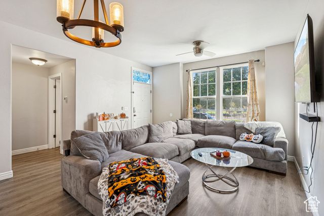 4518 W CAVE RUN LN, South Jordan, UT 84095