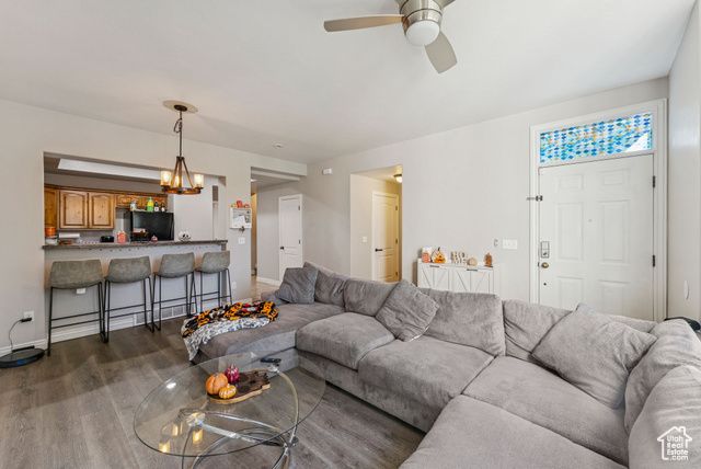 4518 W CAVE RUN LN, South Jordan, UT 84095