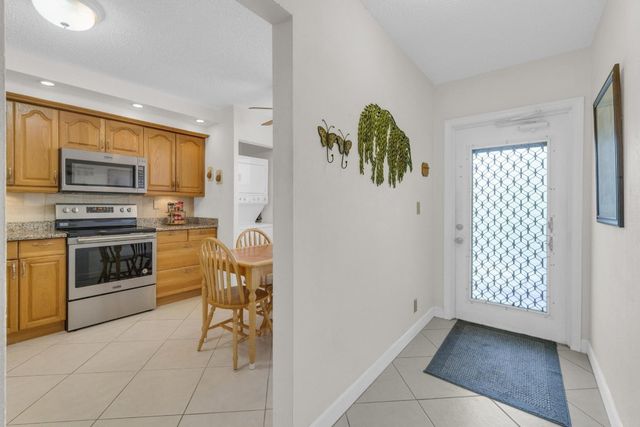 7340 Lake Circle Drive 301, Margate, FL 33063