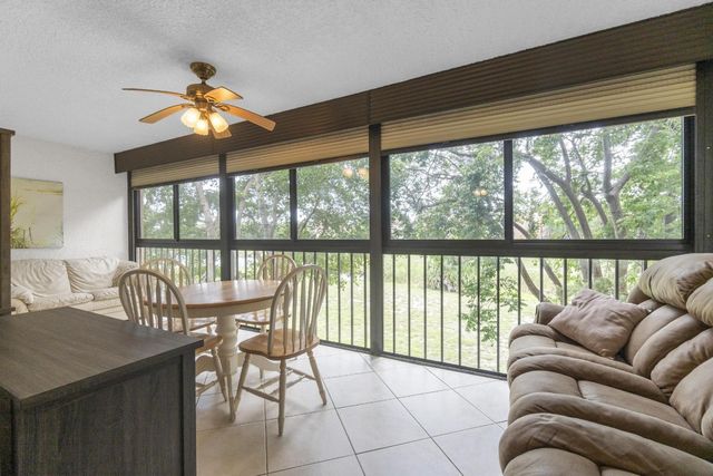 7340 Lake Circle Drive 301, Margate, FL 33063