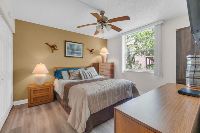 7340 Lake Circle Drive 301, Margate, FL 33063