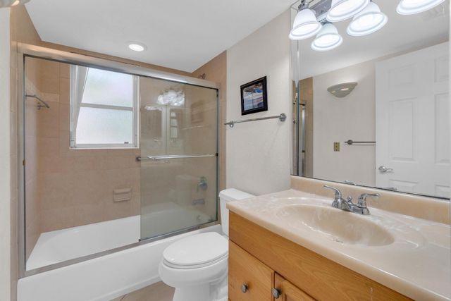 7340 Lake Circle Drive 301, Margate, FL 33063