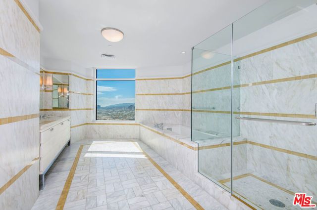 1 W Century Drive 24D, Los Angeles, CA 90067