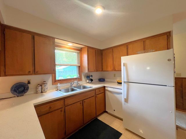 1804 7th Street SW, Willmar, MN 56201