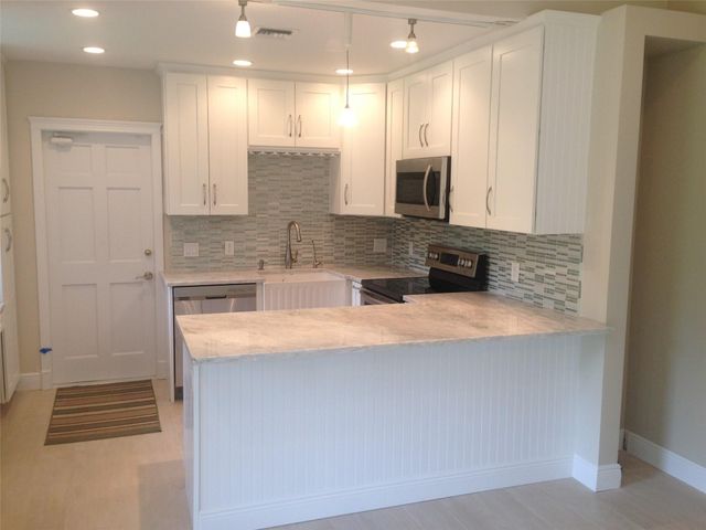 1318 SE 12th Way, Fort Lauderdale, FL 33316