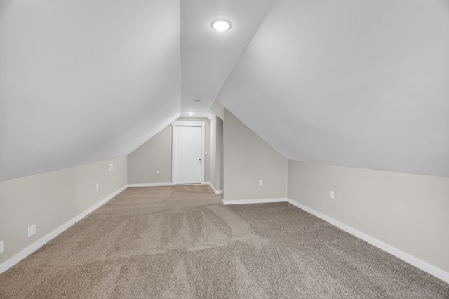 946 Clearview Rd, Cottontown, TN 37048