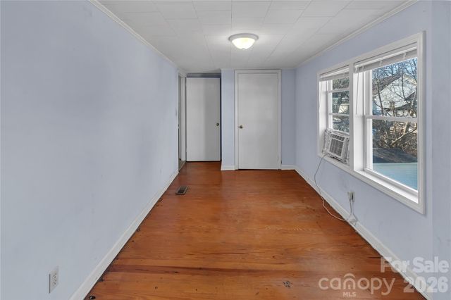 215 King Street S, Gastonia, NC 28086