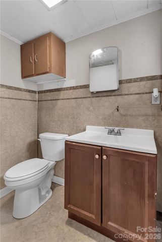 215 King Street S, Gastonia, NC 28086