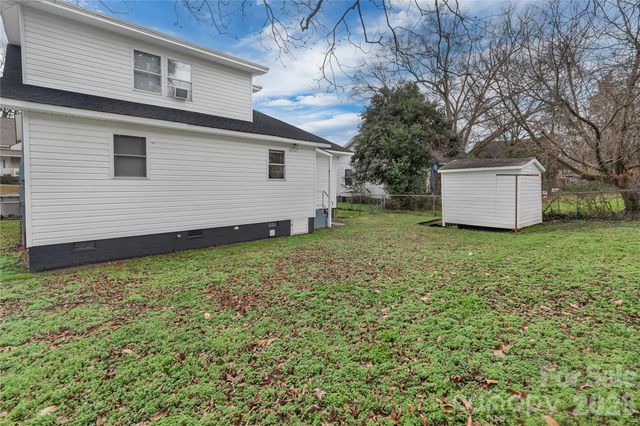 215 King Street S, Gastonia, NC 28086