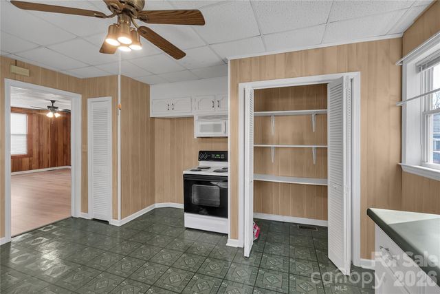 215 King Street S, Gastonia, NC 28086