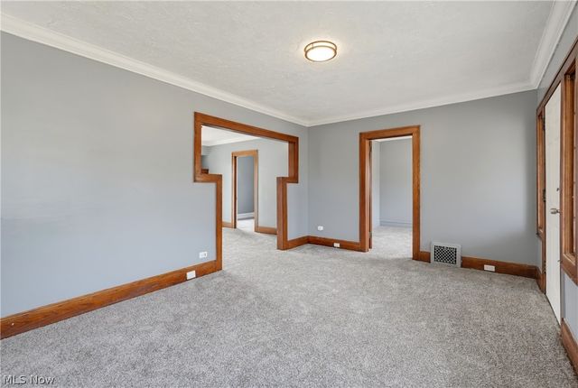 3842 Highland Road, Cleveland, OH 44111