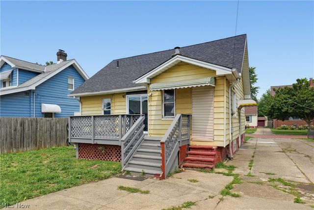 3842 Highland Road, Cleveland, OH 44111