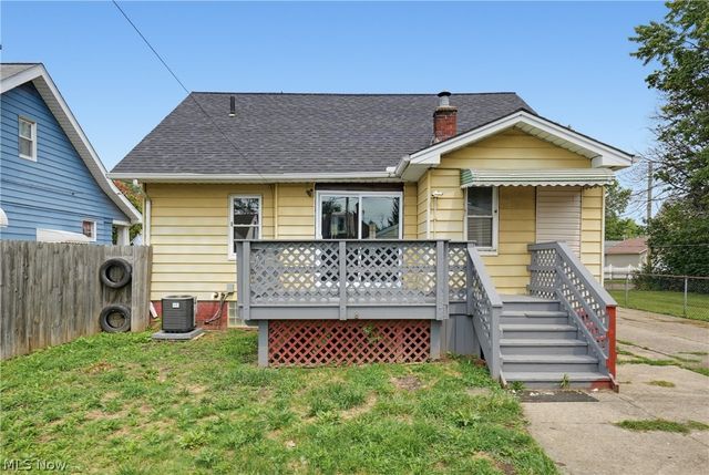 3842 Highland Road, Cleveland, OH 44111