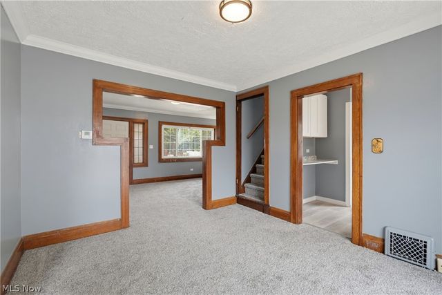 3842 Highland Road, Cleveland, OH 44111