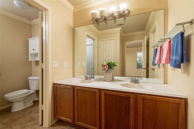 2722 Hyde Park Drive, Grand Prairie, TX 75050