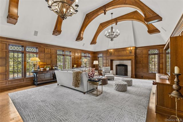 19 Park Drive S, Rye, NY 10580