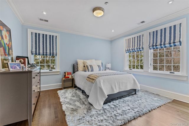 19 Park Drive S, Rye, NY 10580