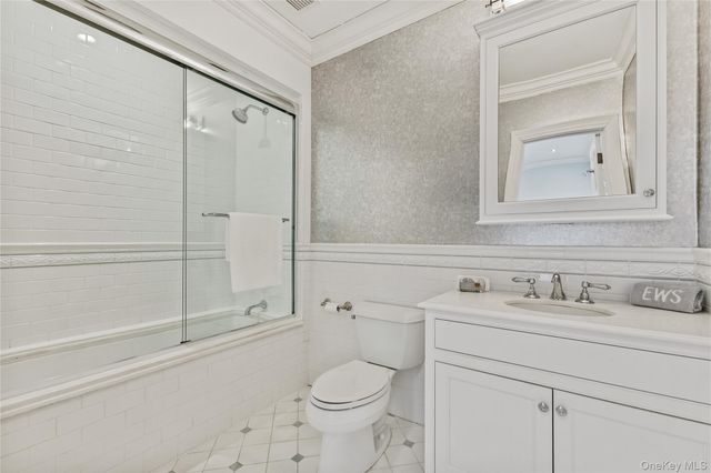 19 Park Drive S, Rye, NY 10580