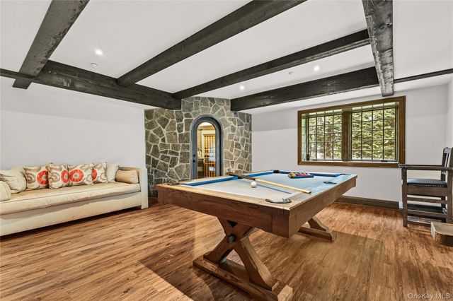 19 Park Drive S, Rye, NY 10580