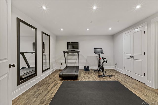 19 Park Drive S, Rye, NY 10580