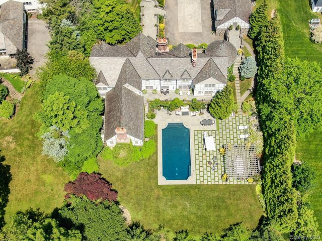 19 Park Drive S, Rye, NY 10580