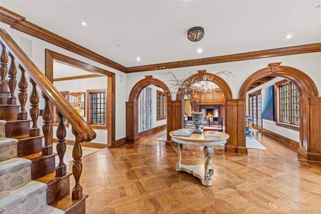 19 Park Drive S, Rye, NY 10580