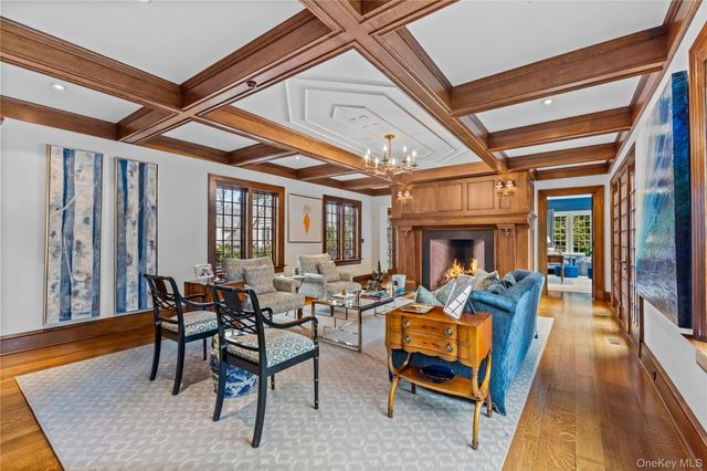 19 Park Drive S, Rye, NY 10580