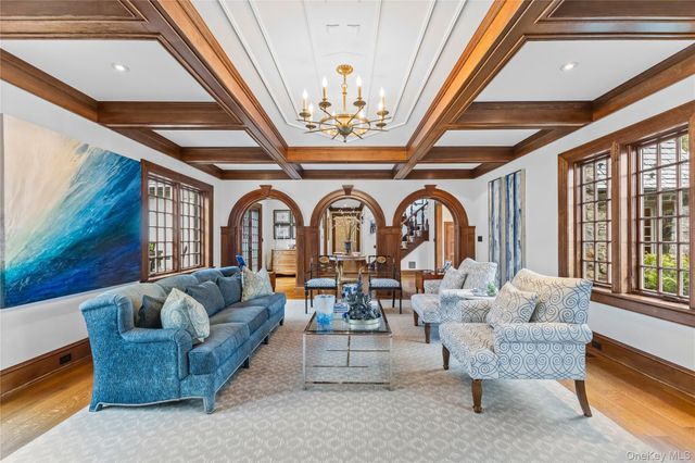 19 Park Drive S, Rye, NY 10580