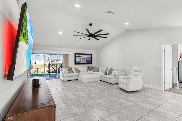 3509 SW 8th CT, Cape Coral, FL 33914